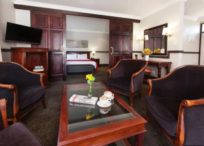 Court Classique Suite Hotel